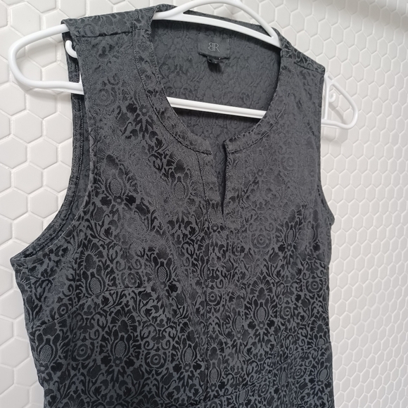 BANANA Republic sleeveless textured shell dress top - Picture 4 of 8